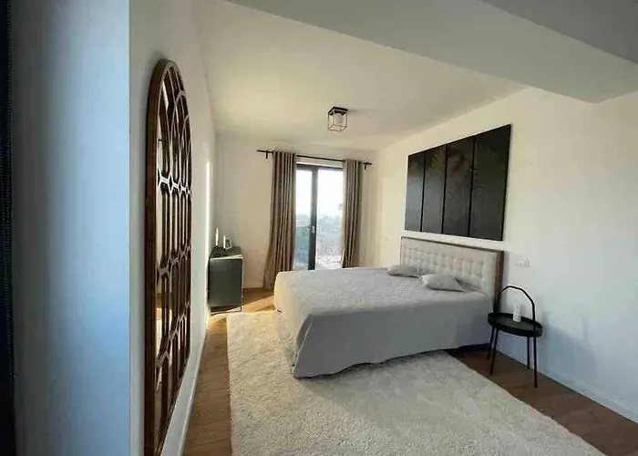 아파트 Modern 2-bedroom In New 크라이오바