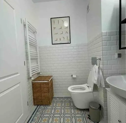 아파트 Modern 2-bedroom In New *